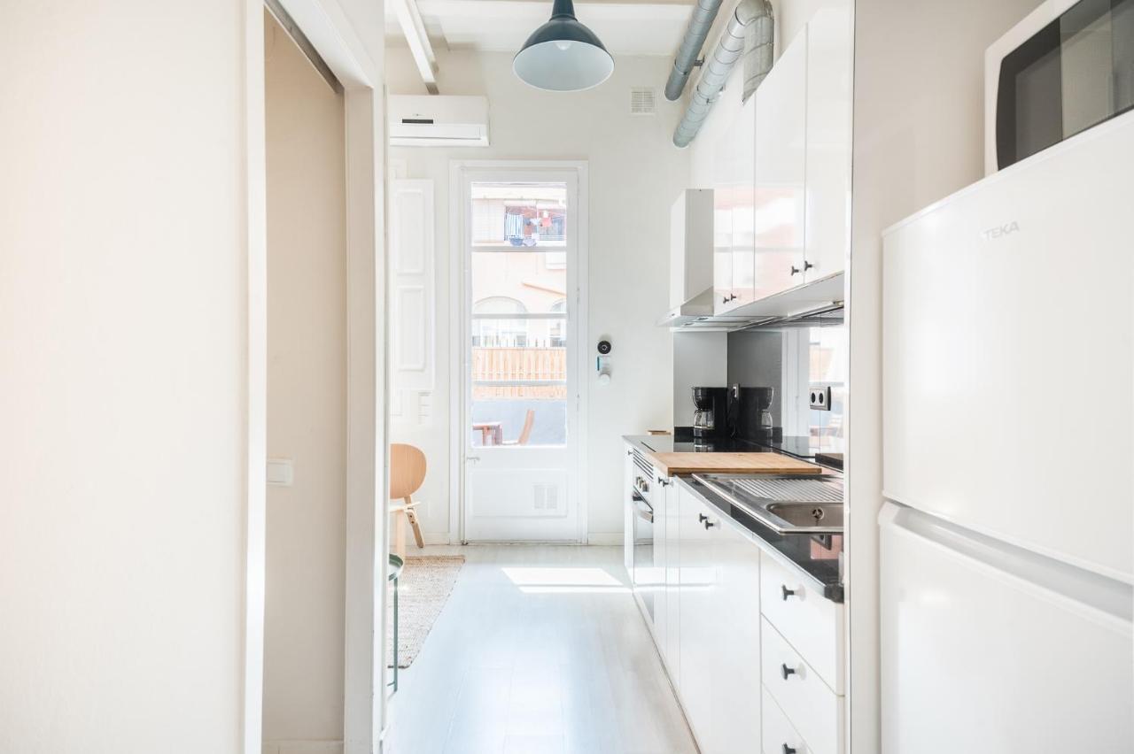 Cozy With Sunny Terrace In The Heart Of Gracia Apartament *