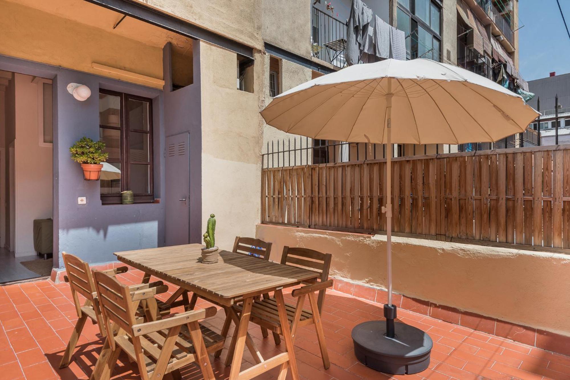 Cozy With Sunny Terrace In The Heart Of Gracia Barcelona